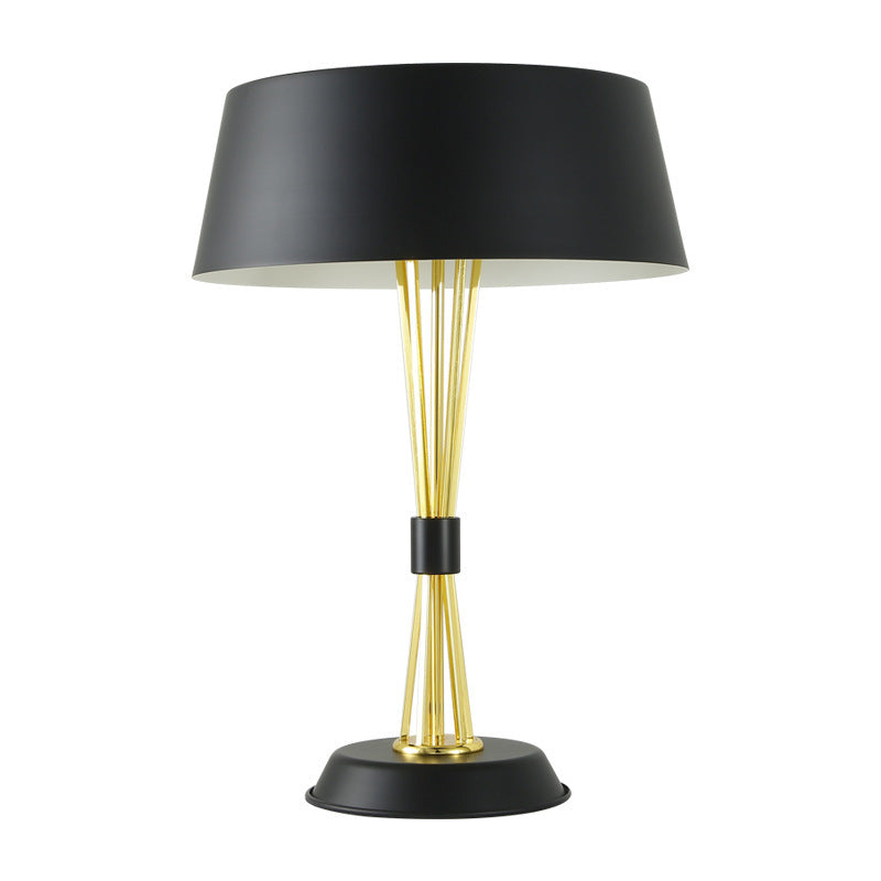 European Elegance Metal Table Lamp