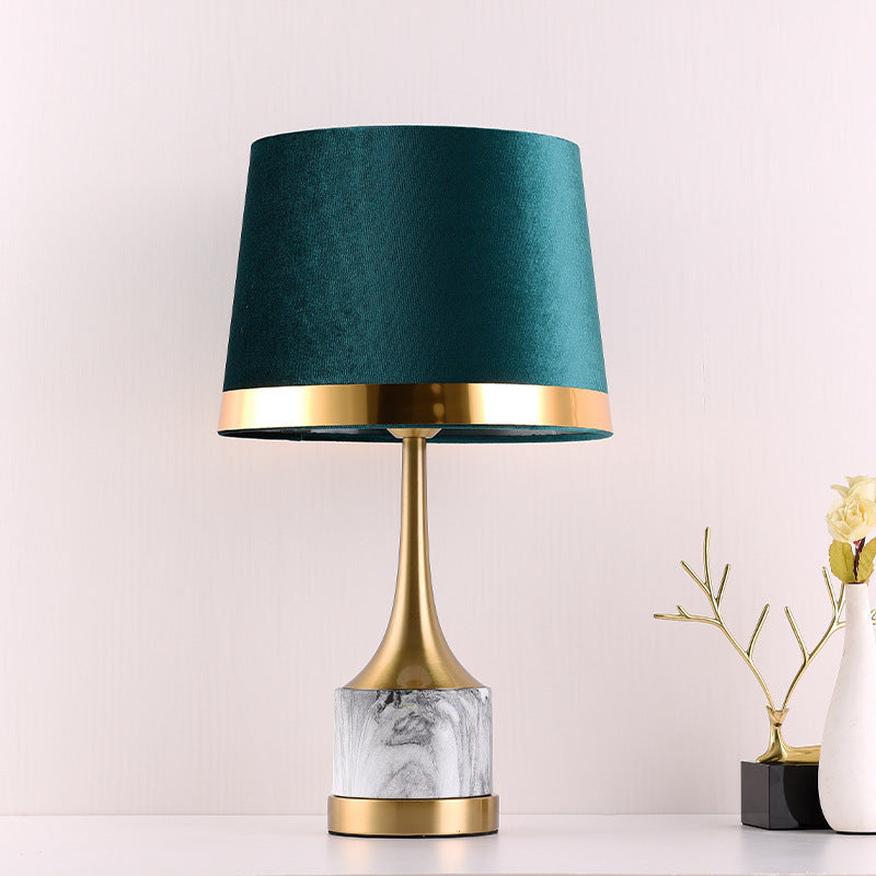Vintage Elegance Bronze Table Lamp