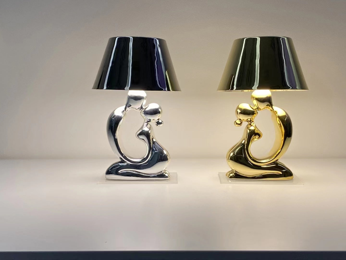 Creative High-looking Table Lamp