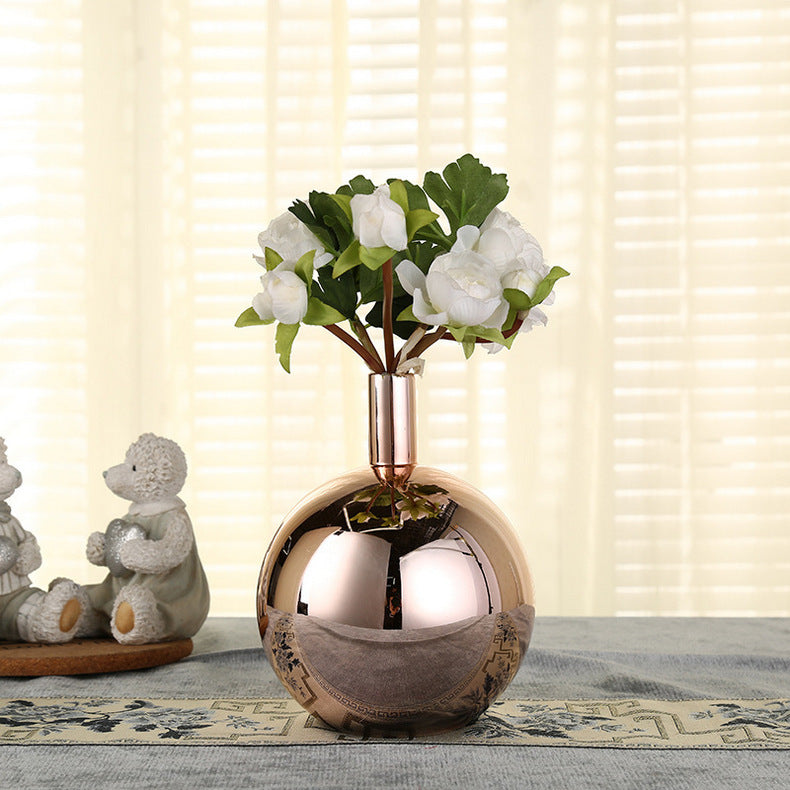 Luminous Gradient Glass Vase: A Symphony of Light and Luxury