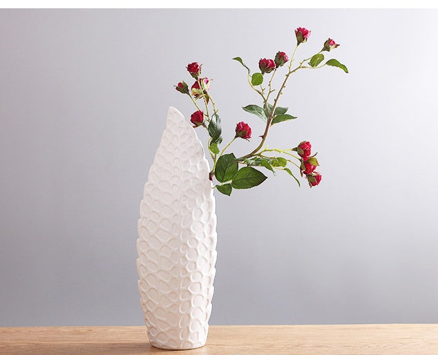 Nordic Elegance: Modern Creative Ceramic Vase with Matte Finish for Stylish Home Decor