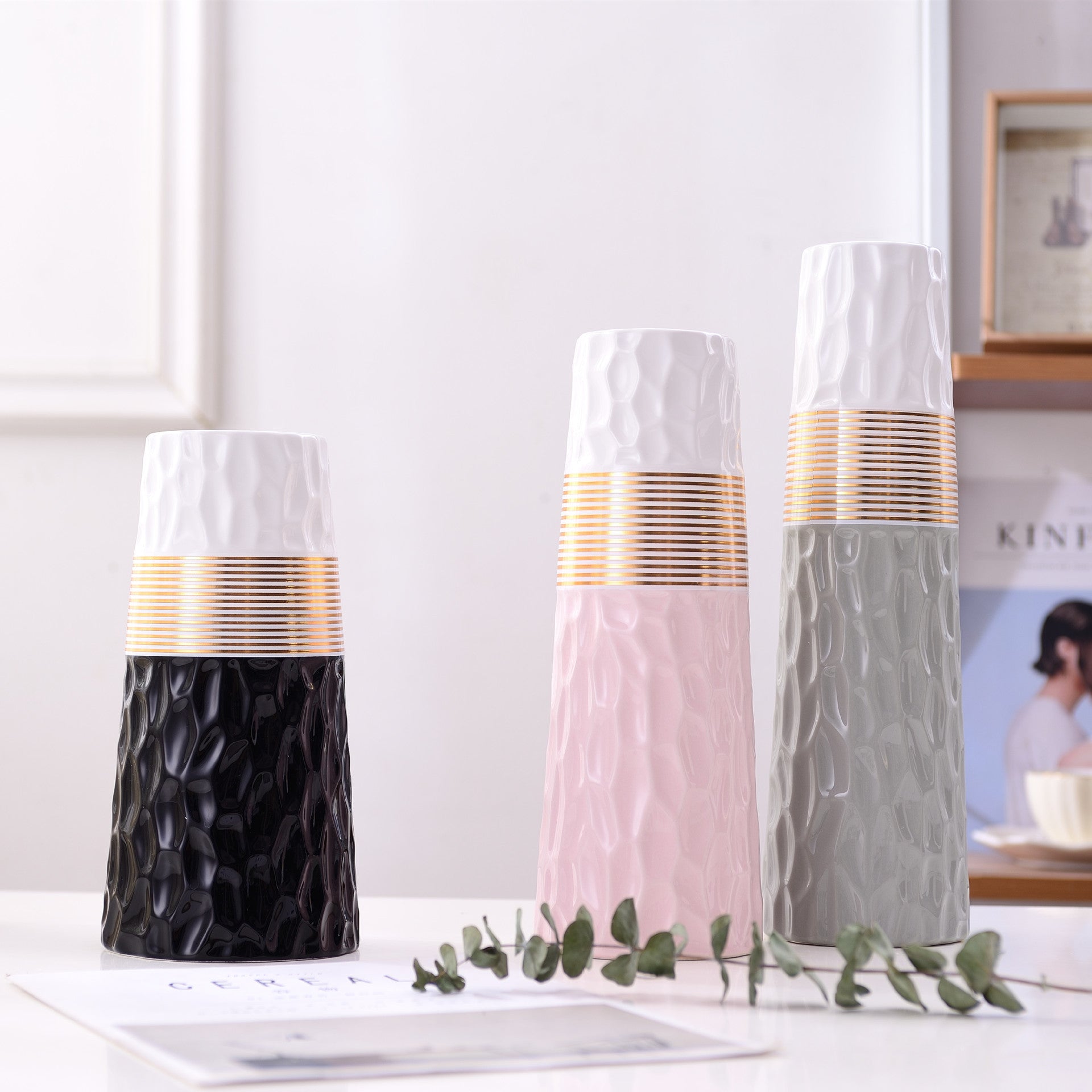 Nordic Elegance: Ceramic Vase Collection