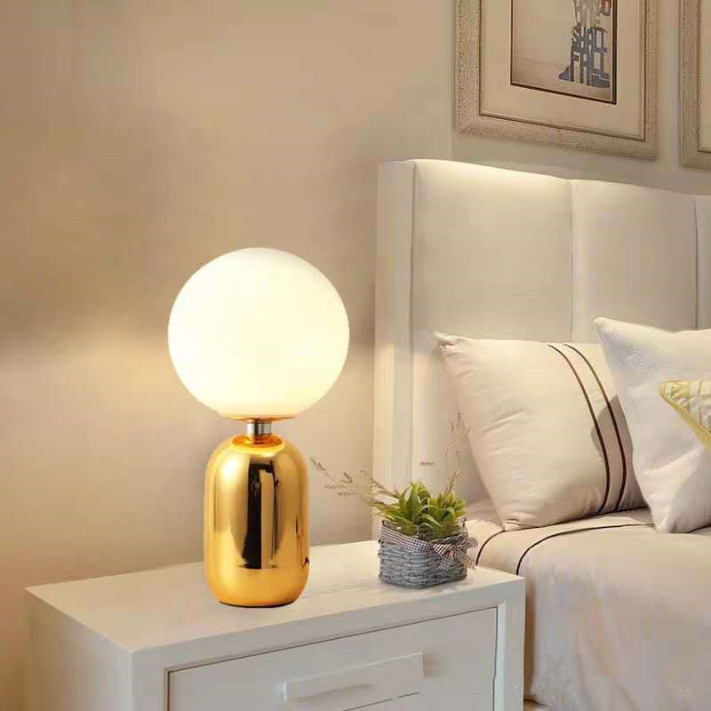 Stylish and simple table lamp