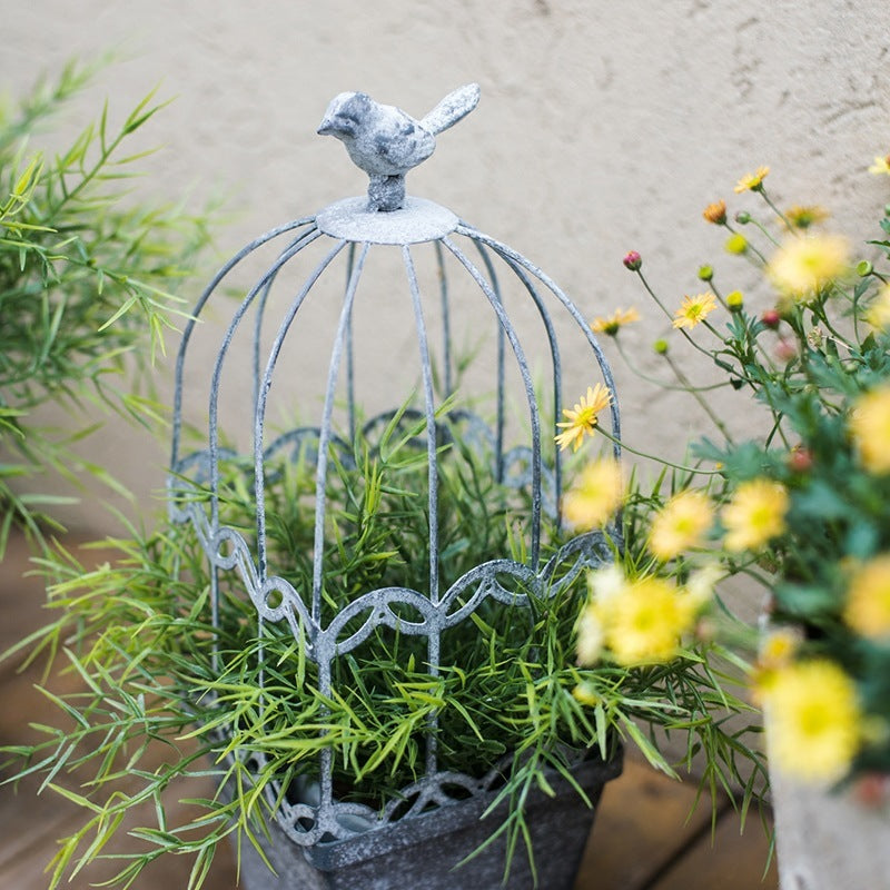 Iron hanging flowerpot