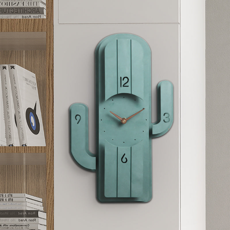 Wooden Cactus-Shaped Clock - Unique and Charming Decor
