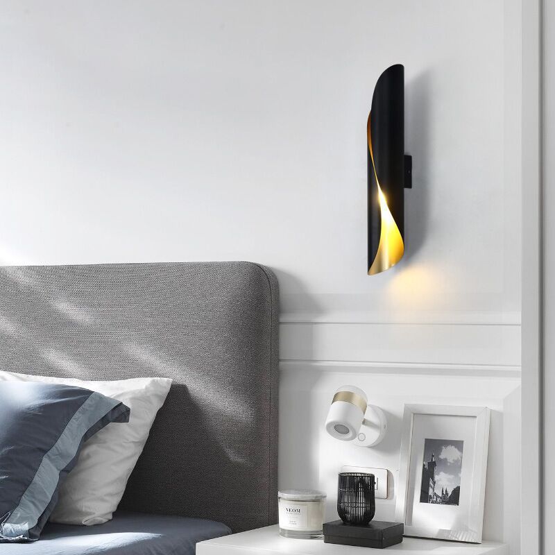 Simple Living Wall Lamp