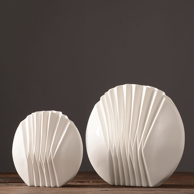 Simple White Shell Ceramic Vase Decoration