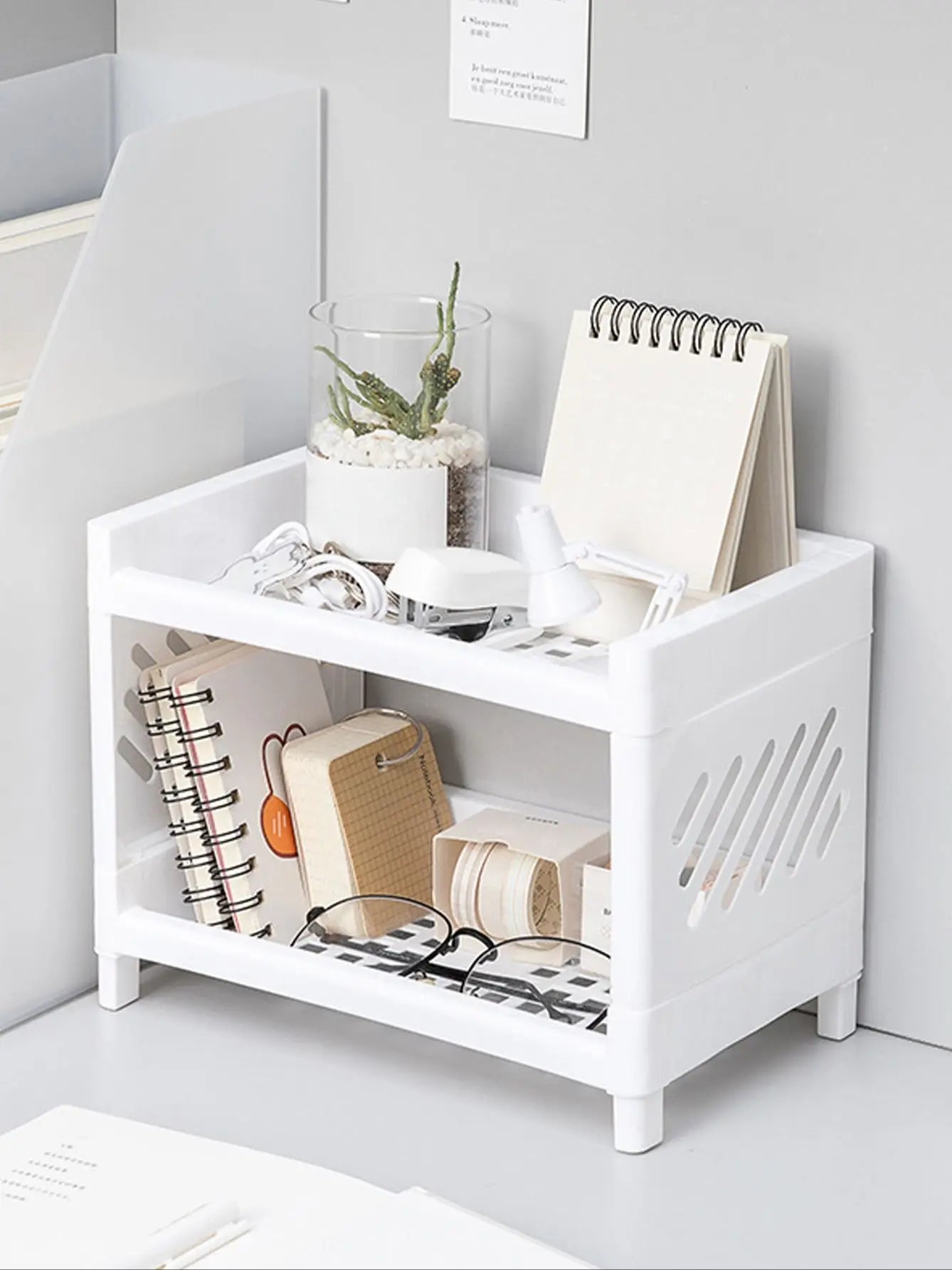 Minimalist Storage Rack for Organizing Stationery