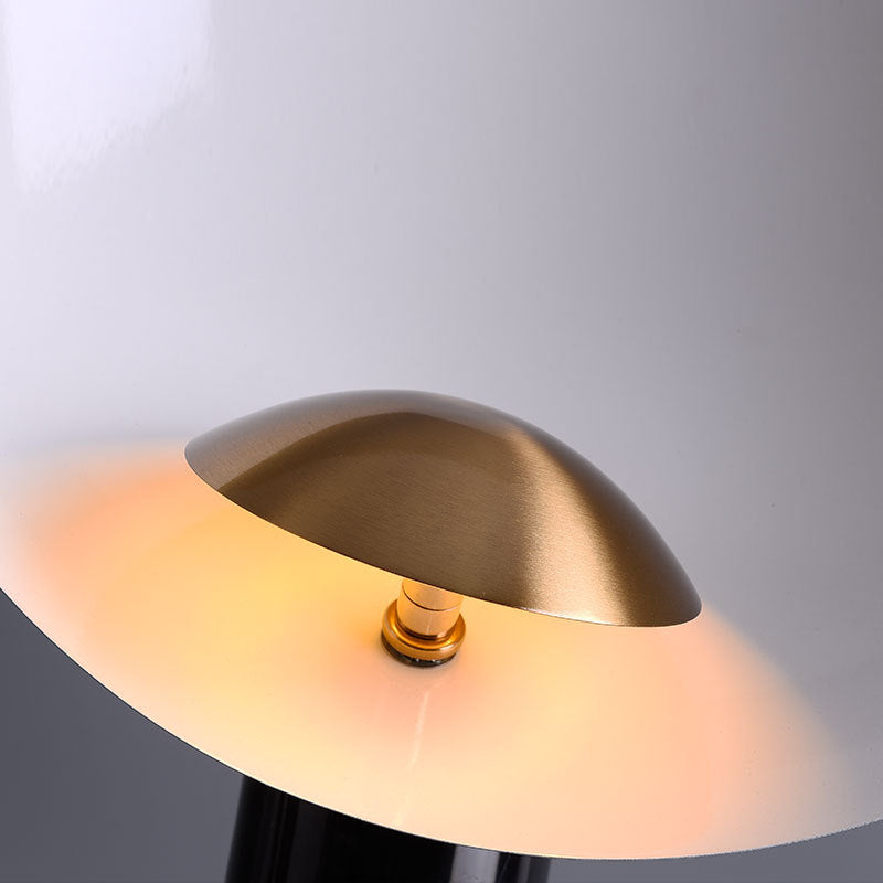 Postmodern Creative Hardware Table Lamp