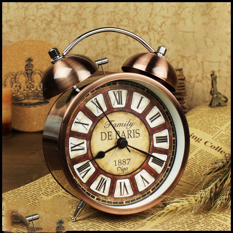 Antique table clock in a bronze case - Max&Mark Home Decor