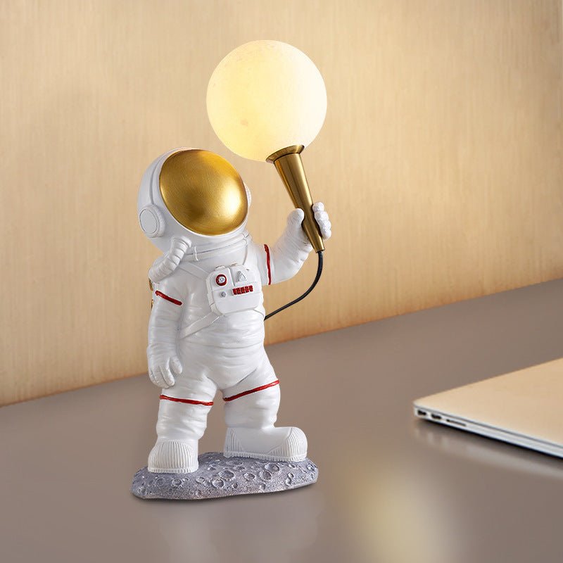 Astronaut Desk Lamp - Children’s Night Light - Max&Mark Home Decor