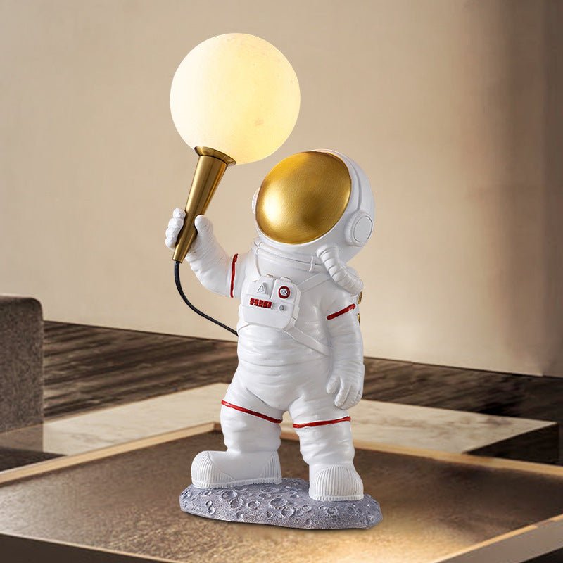 Astronaut Desk Lamp - Children’s Night Light - Max&Mark Home Decor