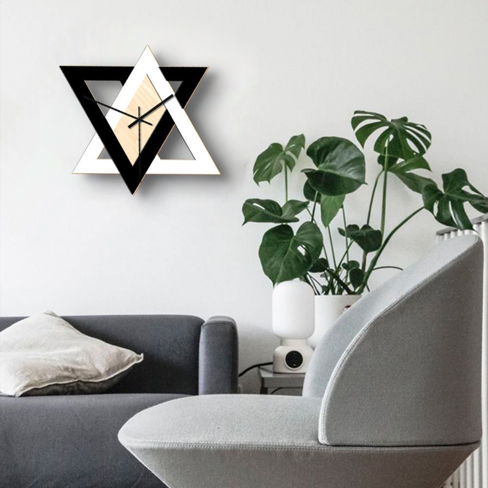 Black and white creative wall clock - Max&Mark Home Decor