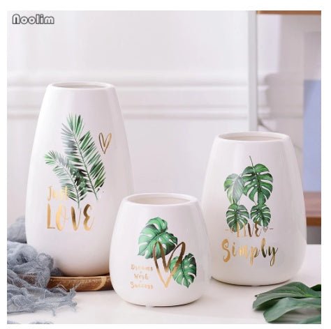 Elegance in Nature: White Porcelain Vase with Turtle Back Leaf Pattern - Max&Mark Home Decor