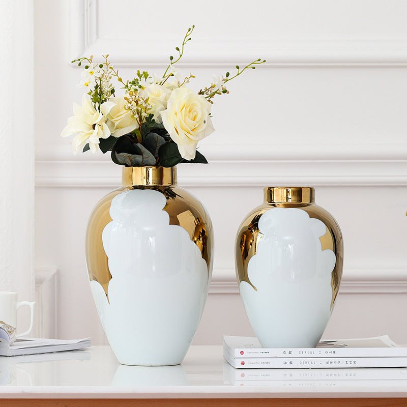 Elegant and Lustrous Vase - Max&Mark Home Decor