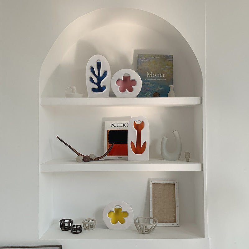 Elegant Blossom Ceramic Vase - A Creative Touch for Your Living Room - Max&Mark Home Decor
