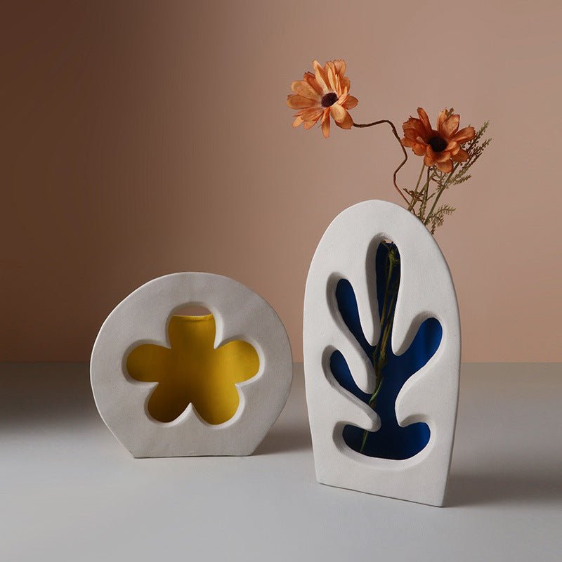 Elegant Blossom Ceramic Vase - A Creative Touch for Your Living Room - Max&Mark Home Decor