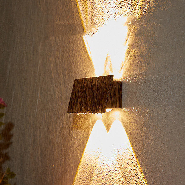 Exquisite solar powered wall light