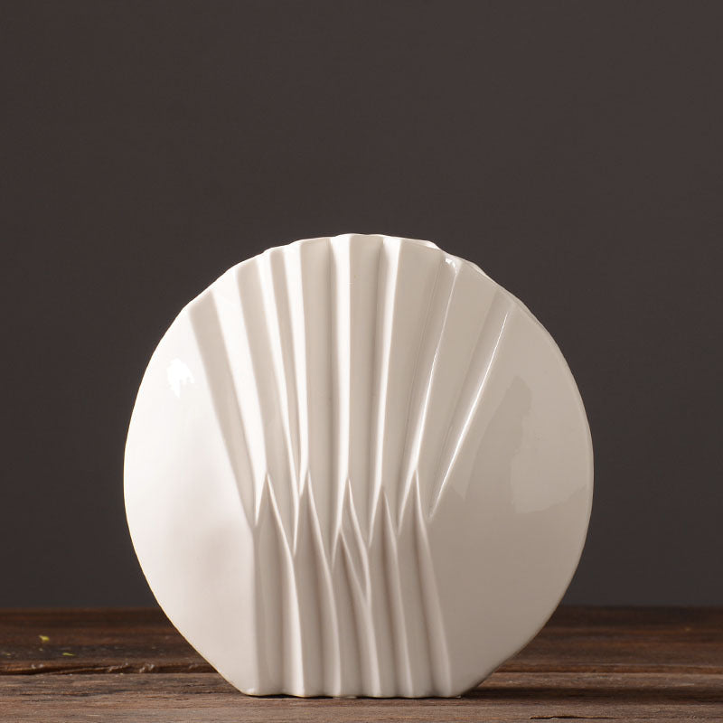 Simple White Shell Ceramic Vase Decoration