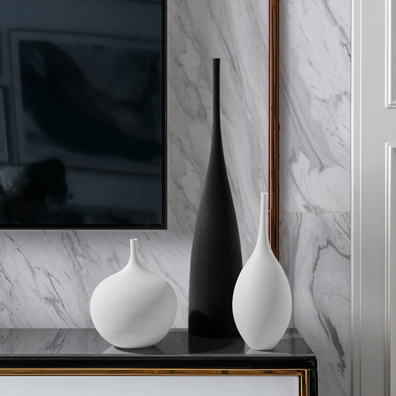 Handcrafted Ceramic Wire - Drawn Vase - Max&Mark Home Decor